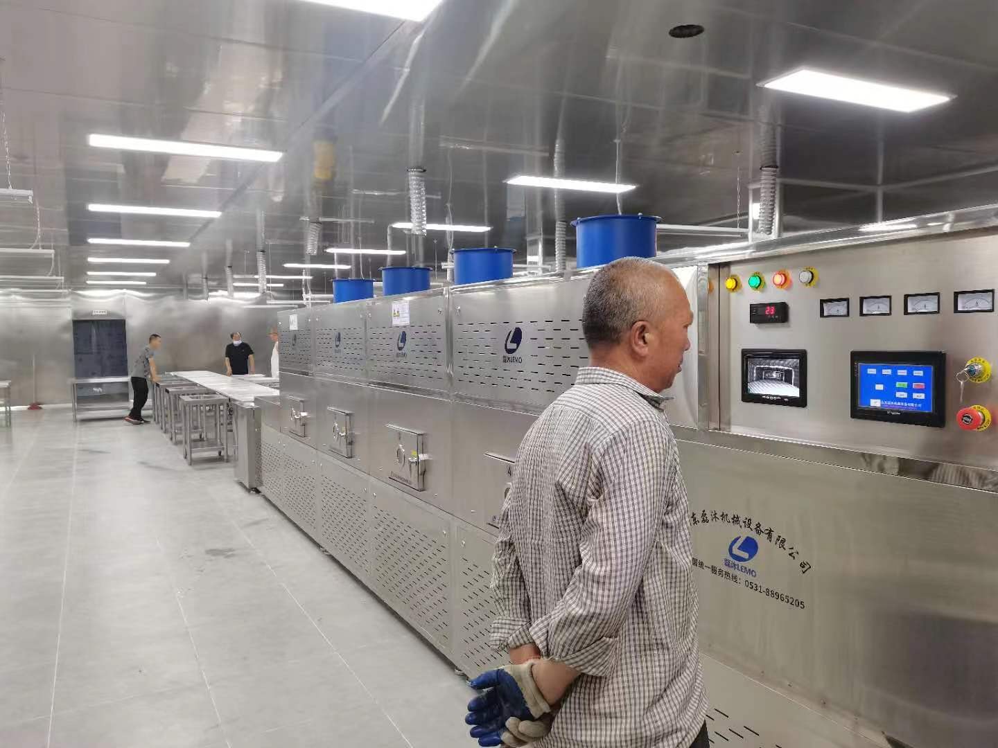 為什么選擇微波加熱烘干設備來代替傳統機器有什么優勢