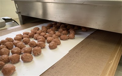 Microwave baking equipment for non fried meatballs