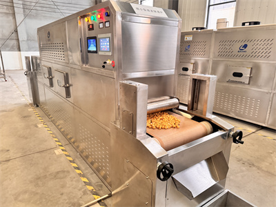 爆米花烘干選擇即省電產(chǎn)量又大的微波設(shè)備來實現(xiàn)