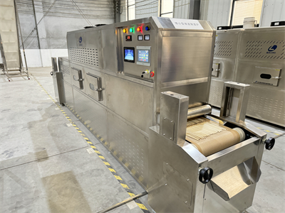 一次性筷子烘干可以考慮選擇微波隧道爐來處理