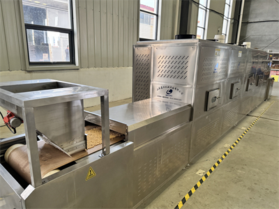 微波烘烤隧道爐的應用為黃豆加工帶來了改變