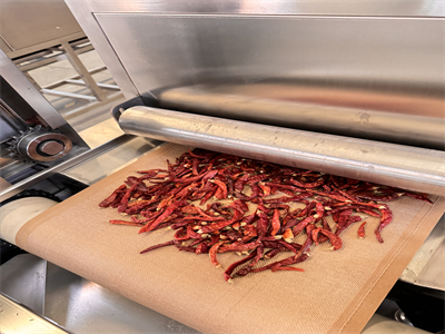  微波隧道爐的出現改變了辣椒烘干行業的發展軌跡
