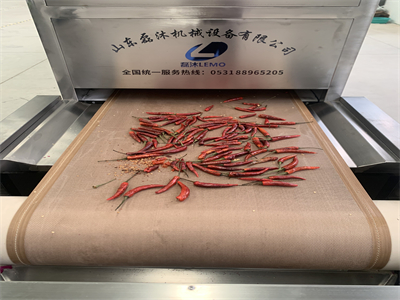 微波隧道爐的出現，徹底改變了傳統辣椒烘干行業的格局