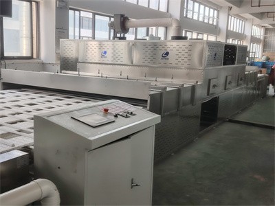 石膏線脫模后如何使用微波設備進行烘干？
