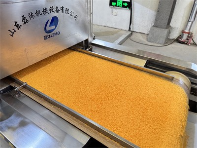 微波加工面包糠為什么不需要預熱？